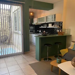  Apartment Le Loft Patio, Au Coeur Du Village France