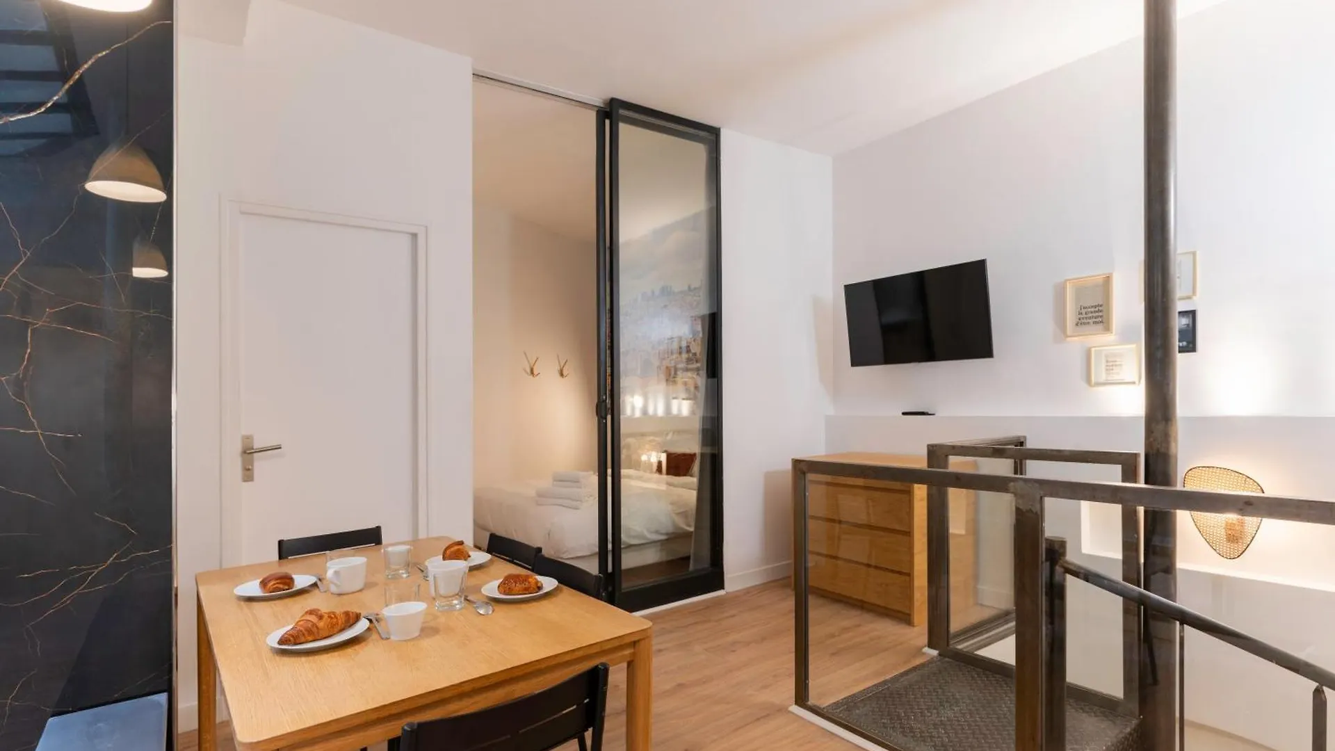 St Germain Sartre Chicsuites Paris Apartment