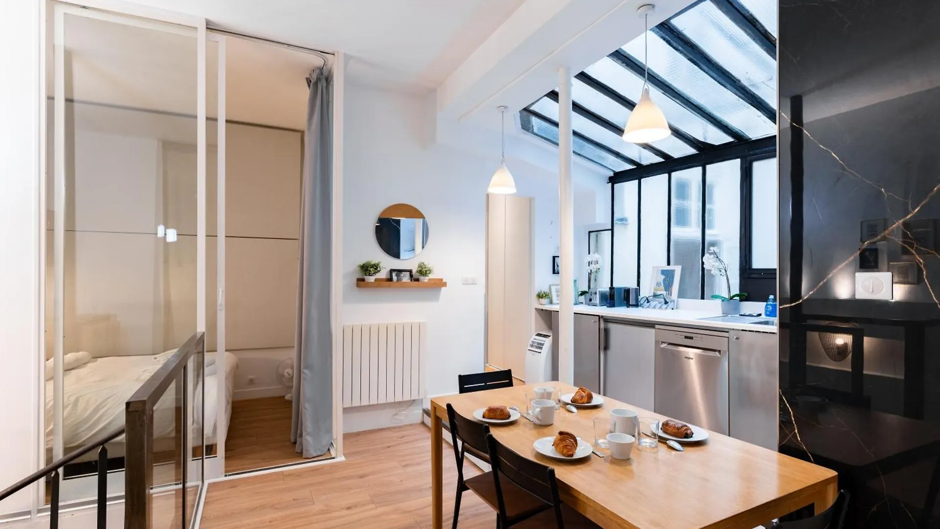 Apartment St Germain Sartre Chicsuites Paris