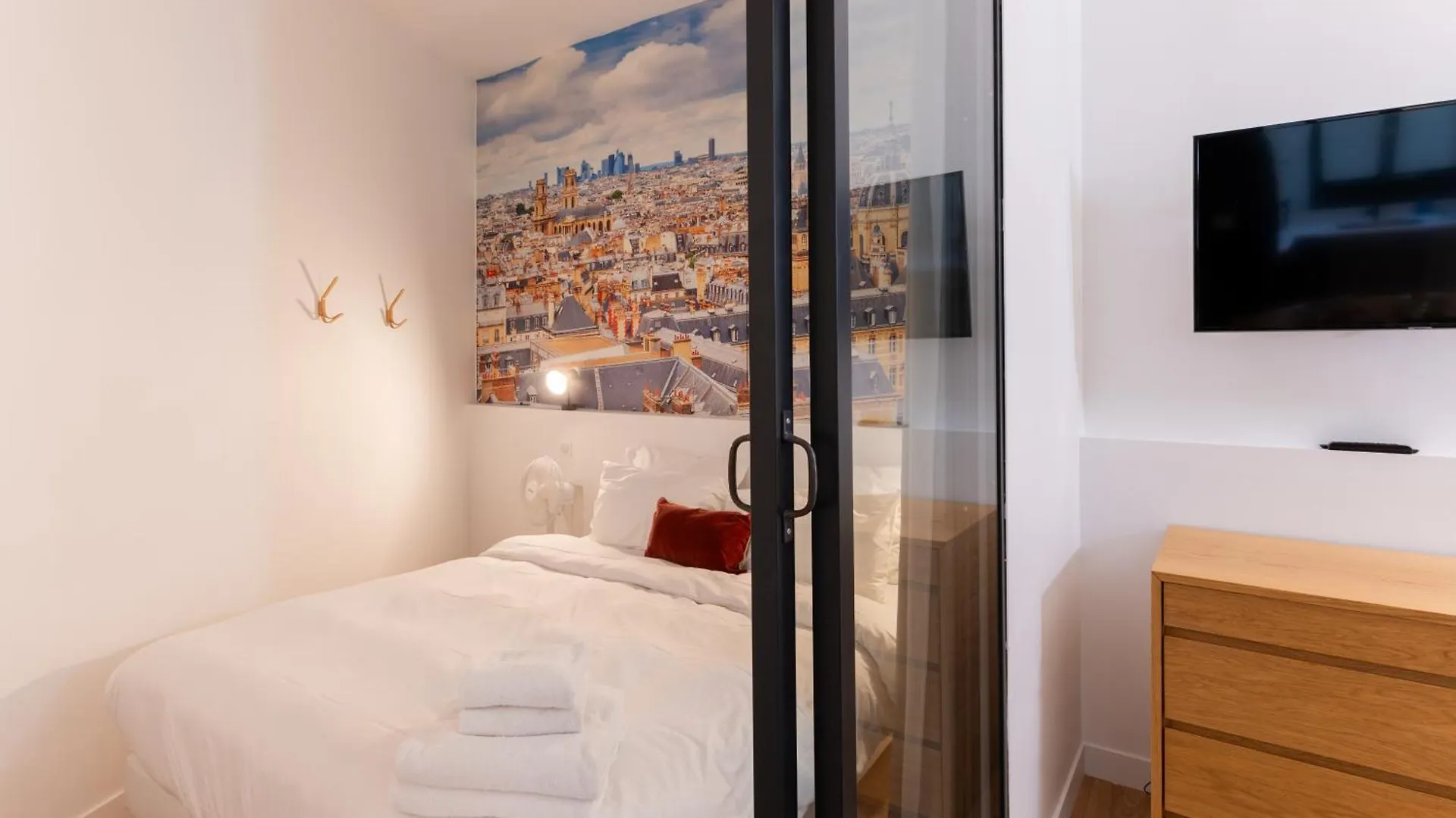 St Germain Sartre Chicsuites Paris Apartment